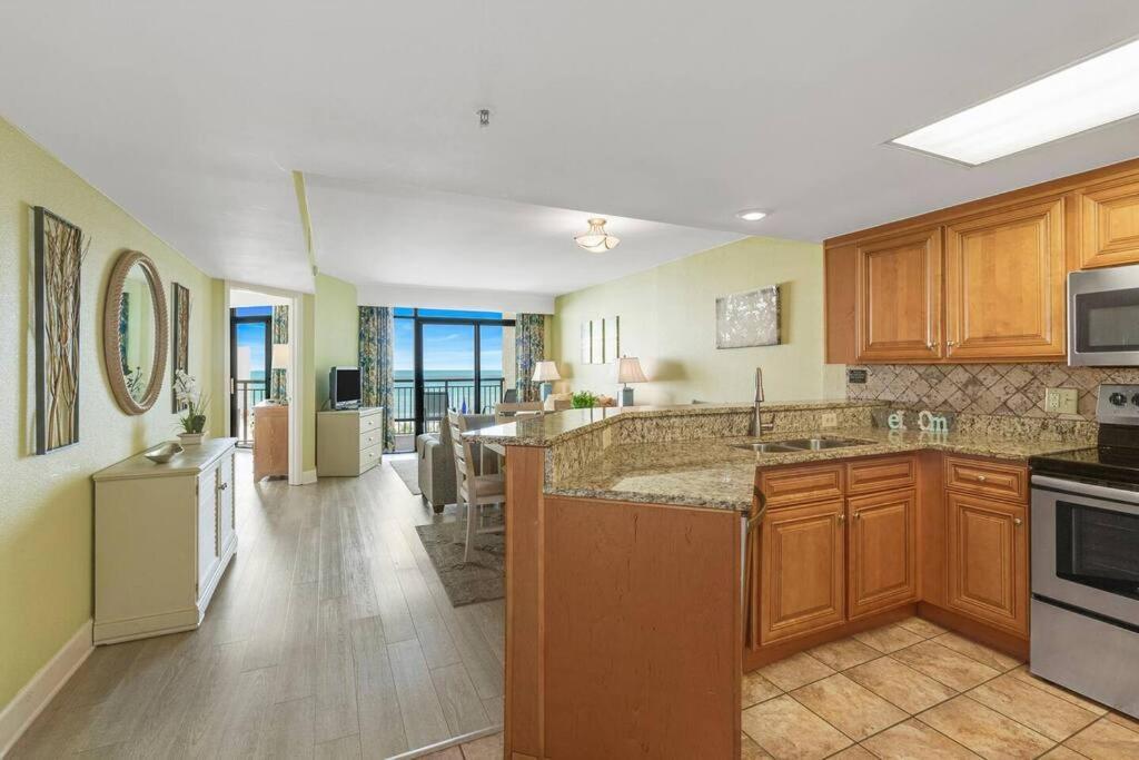Breathtaking Oceanfront Suite Grand Cayman 451 Миртл-Бич Экстерьер фото