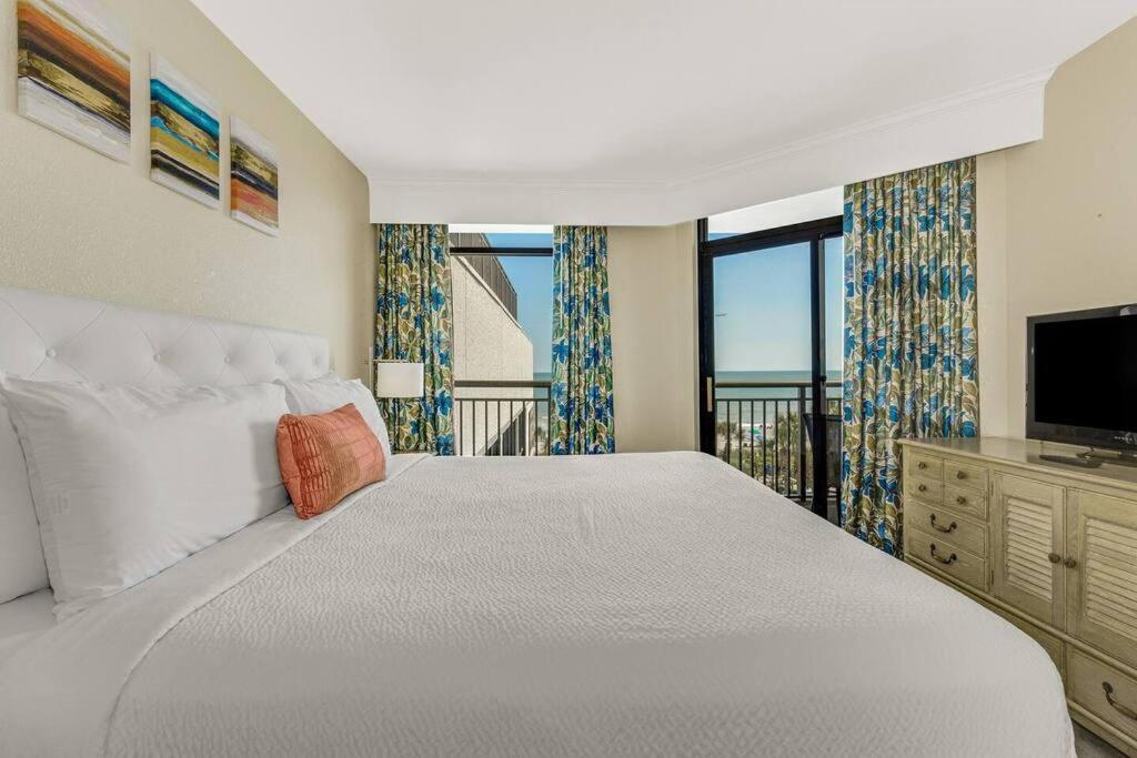 Breathtaking Oceanfront Suite Grand Cayman 451 Миртл-Бич Экстерьер фото