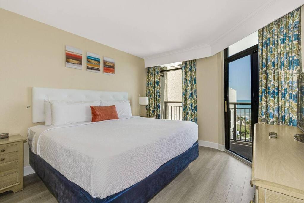 Breathtaking Oceanfront Suite Grand Cayman 451 Миртл-Бич Экстерьер фото