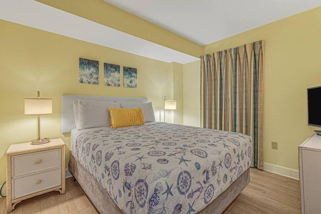 Breathtaking Oceanfront Suite Grand Cayman 451 Миртл-Бич Экстерьер фото
