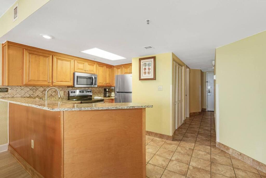 Breathtaking Oceanfront Suite Grand Cayman 451 Миртл-Бич Экстерьер фото