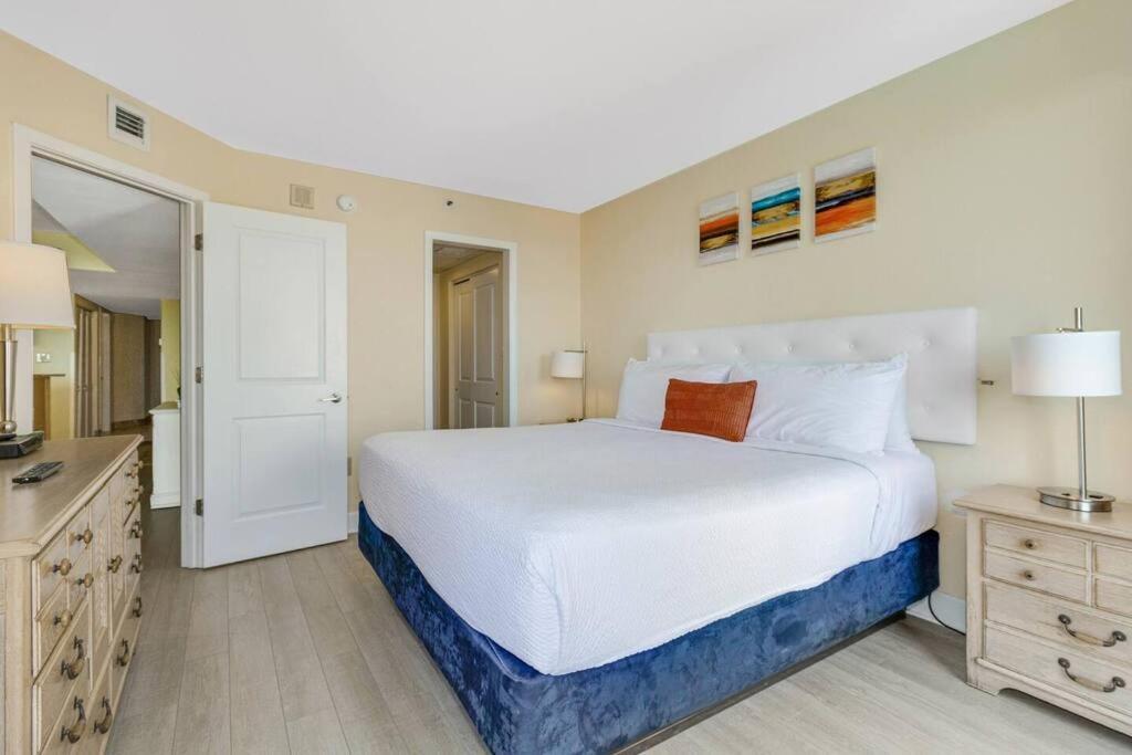 Breathtaking Oceanfront Suite Grand Cayman 451 Миртл-Бич Экстерьер фото